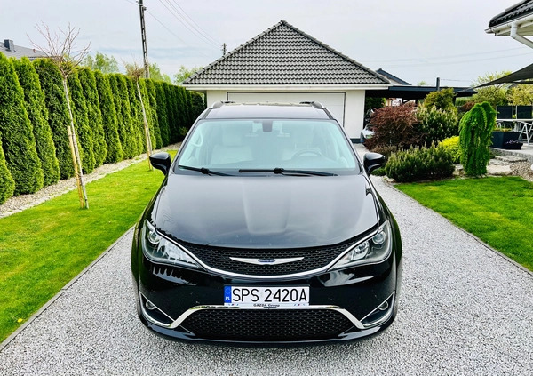 Chrysler Pacifica cena 86900 przebieg: 232231, rok produkcji 2018 z Czarne małe 781